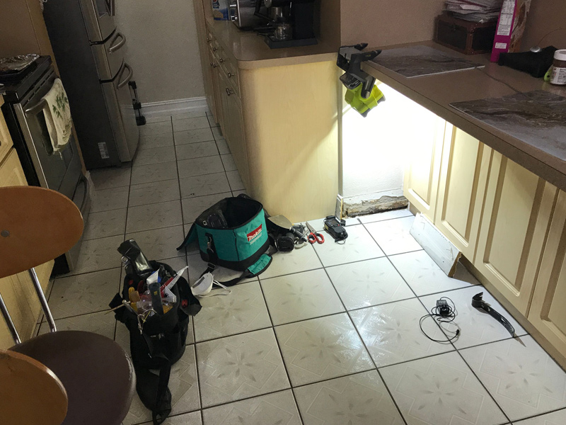 Our technicians find water leaks in a kitchen in Hialeah.